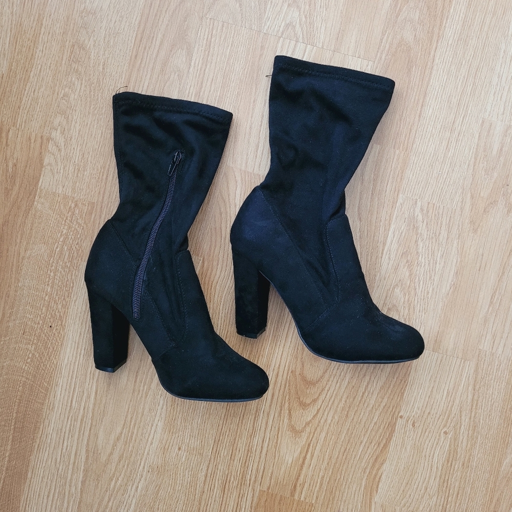 Bamboo | Velour Heeled boots